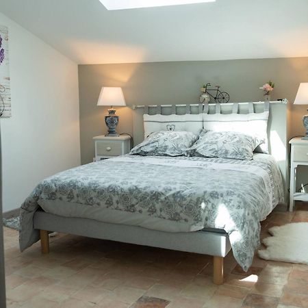 Le Lavandin Classe 3 Etoiles Riez Bagian luar foto