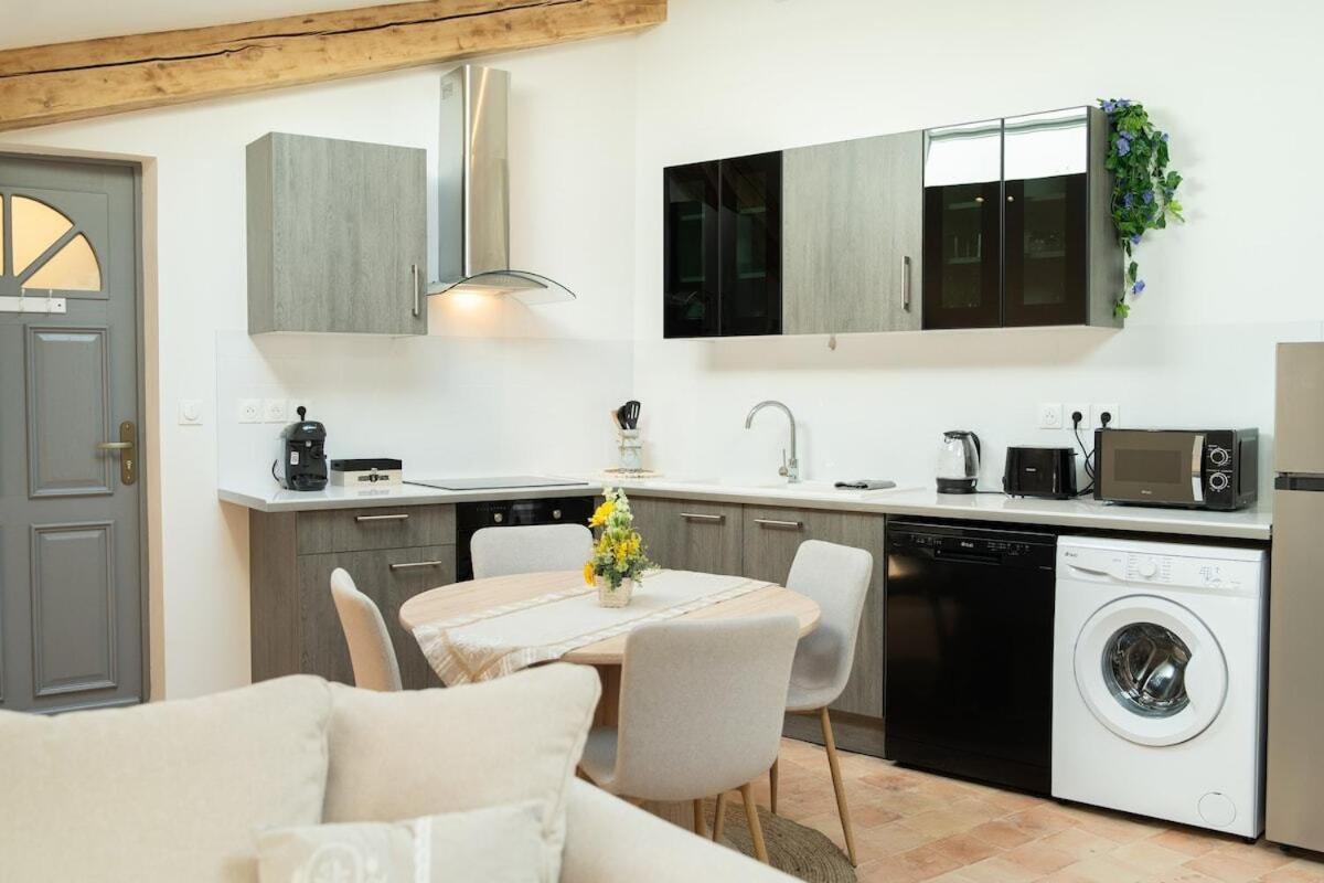 Le Lavandin Classe 3 Etoiles Riez Bagian luar foto